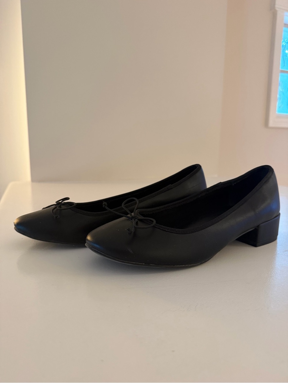 Steve Madden Black Low Heel Ballet Flats with Bow
